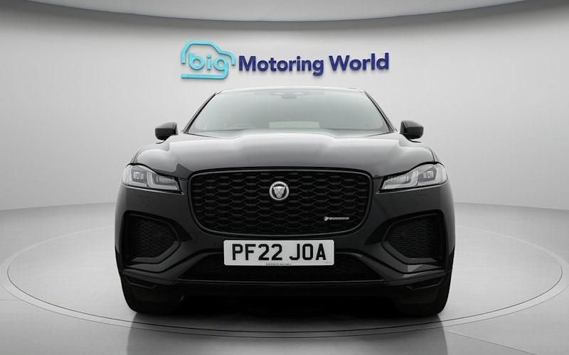 Second-hand Jaguar F-Pace R-Dynamic 204 CP (150 kW) 2022 Negru SUV