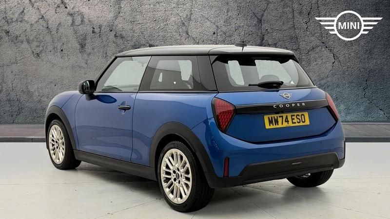 Used Mini Cooper Hatch 154 HP (113 kW) 2024 Blue Hatchback