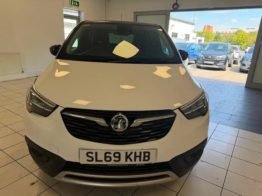 Used Vauxhall Crossland X 2020 White SUV