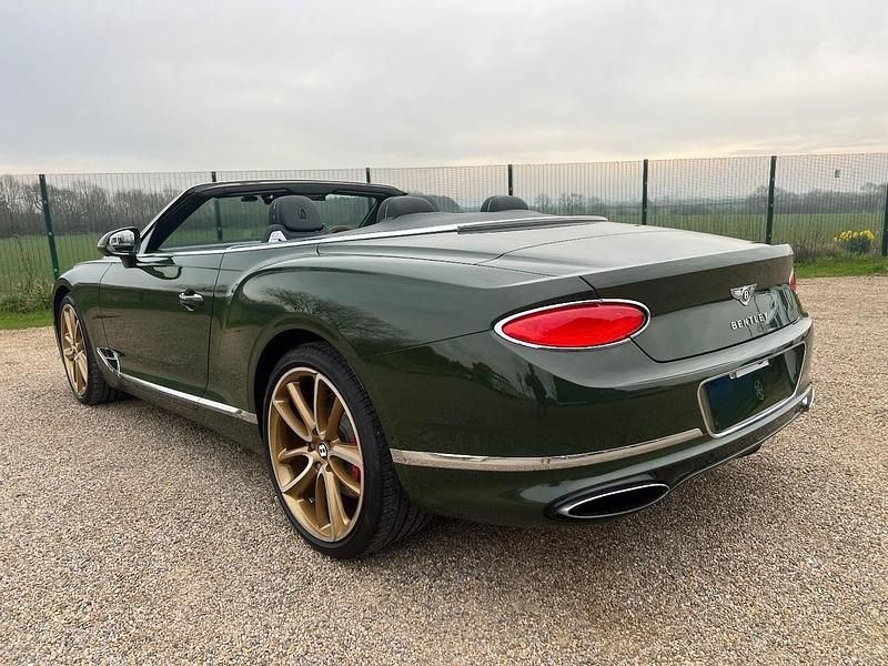 Used Bentley Continental 635 HP (467 kW) 2019 Green Sedan