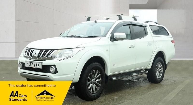 Used Mitsubishi L200 2017 White Pickup