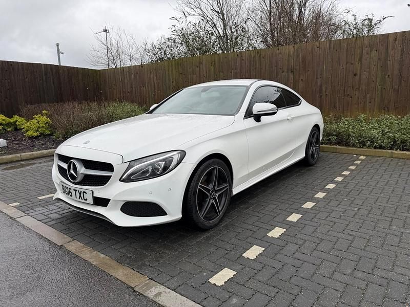 Used Mercedes C200 184 HP (135 kW) 2016 White Coupe