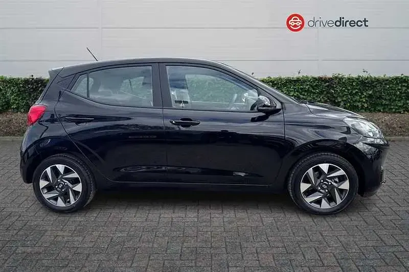 Used Hyundai i10 Advanced 79 HP (58 kW) 2026 Black Hatchback