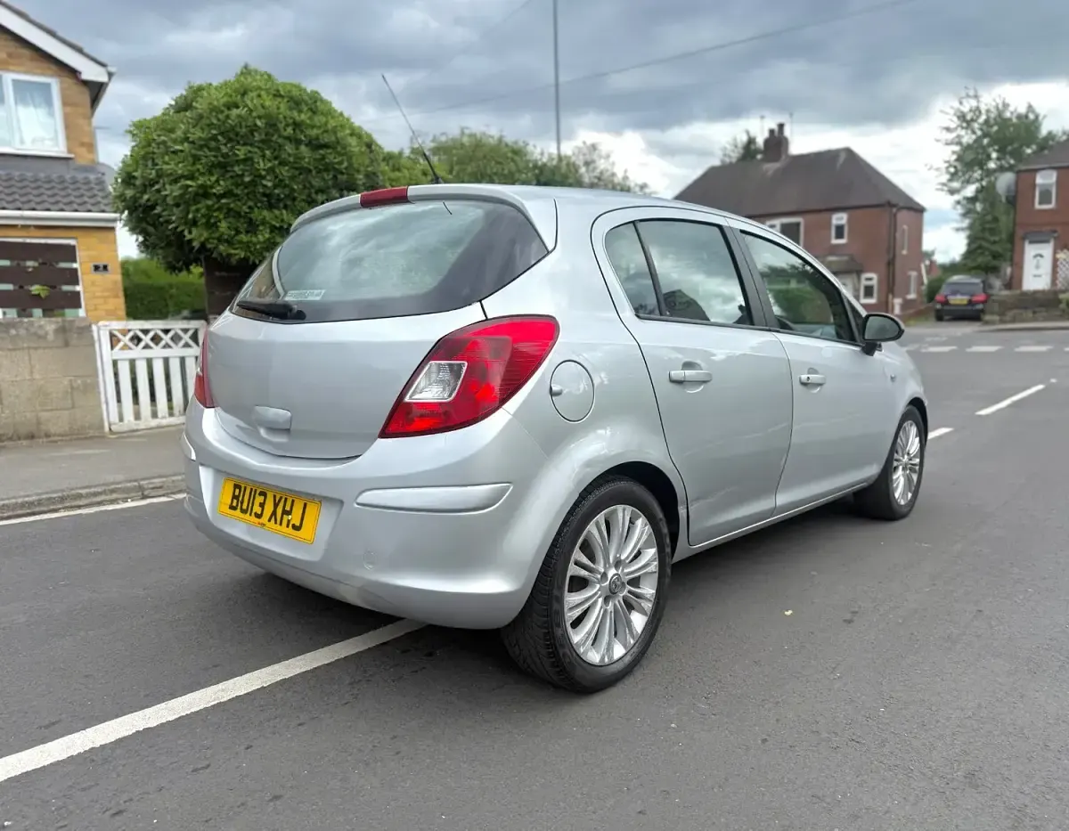 Used Vauxhall Corsa 90 HP (66 kW) 2013 Silver Hatchback