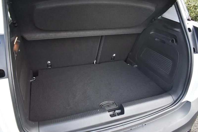 Used Vauxhall Crossland S 108 HP (79 kW) 2023 White SUV