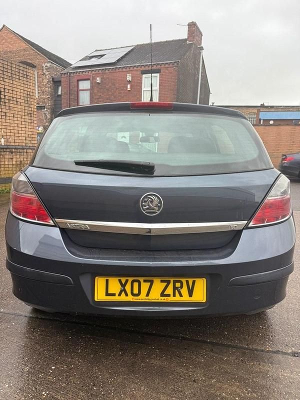Used Vauxhall Astra Design Edition 2007 Blue Hatchback
