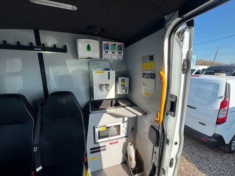 Usado Ford Transit 130 HP (95 kW) 2021 Branco Van