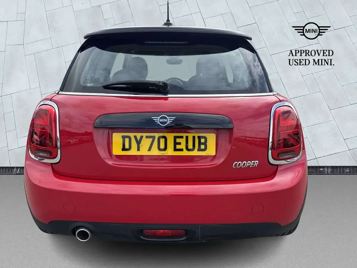 Used Mini Cooper Classic 136 HP (100 kW) 2020 Red Hatchback