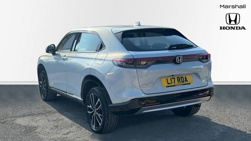 Used Honda HR-V Advance 131 HP (96 kW) 2022 Premium paint  sunlight white SUV