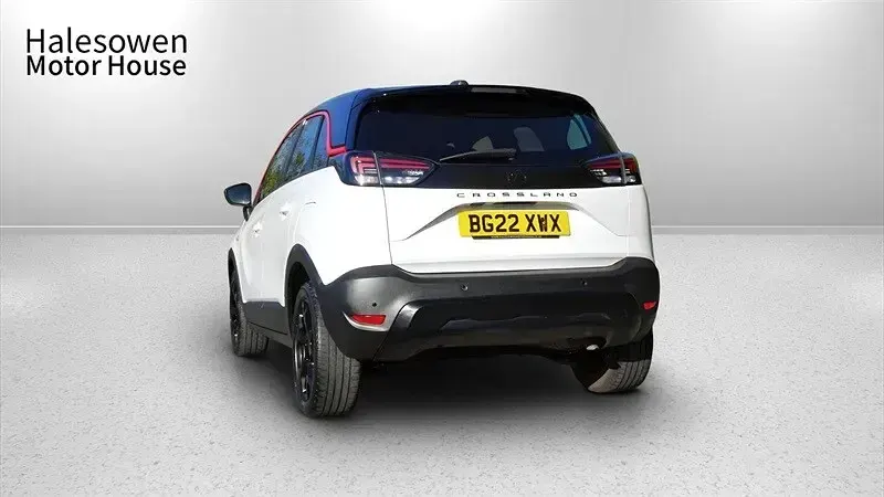 Used Vauxhall Crossland GS Line 110 HP (80 kW) 2022 White SUV