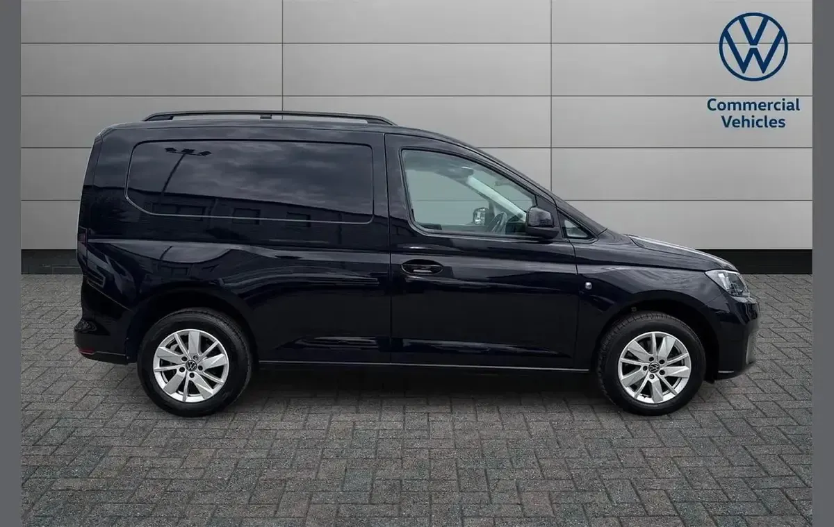 Used VW Caddy Pro 122 HP (89 kW) 2024 Black MPV