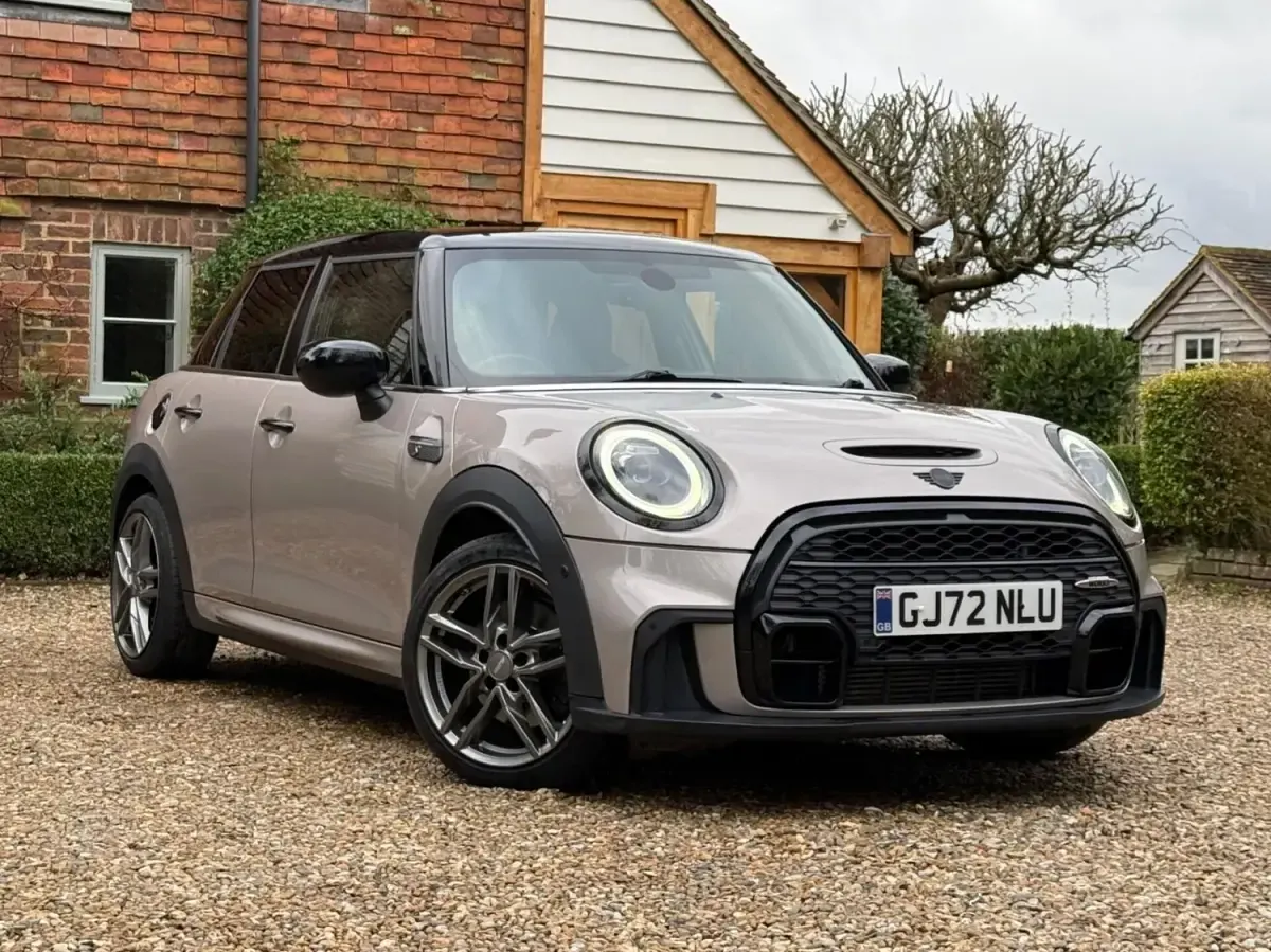 Begagnad Mini Cooper S Hatch 2022 Grå Halvkombi