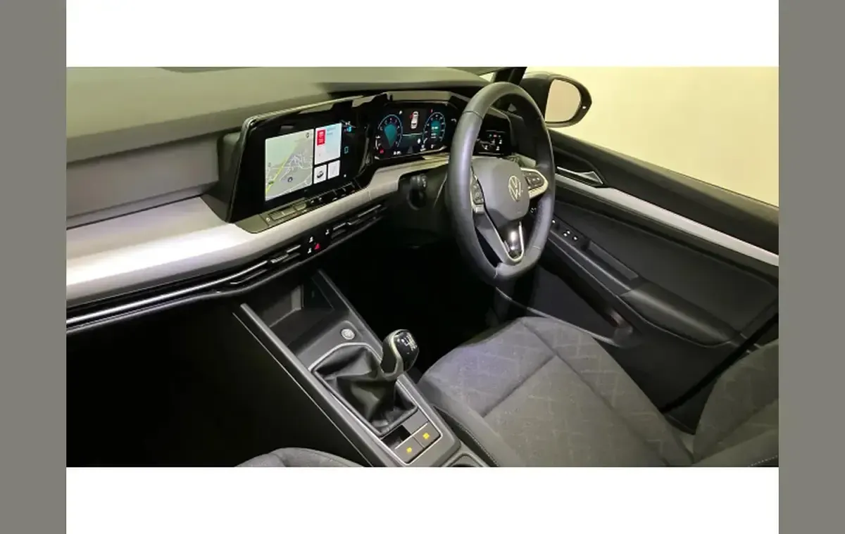 Used VW Golf VIII Life 131 HP (96 kW) 2023 Grey Hatchback