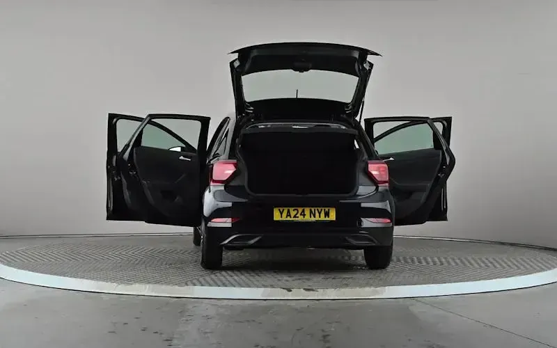Used VW Polo Life 95 HP (69 kW) 2024 Black Hatchback