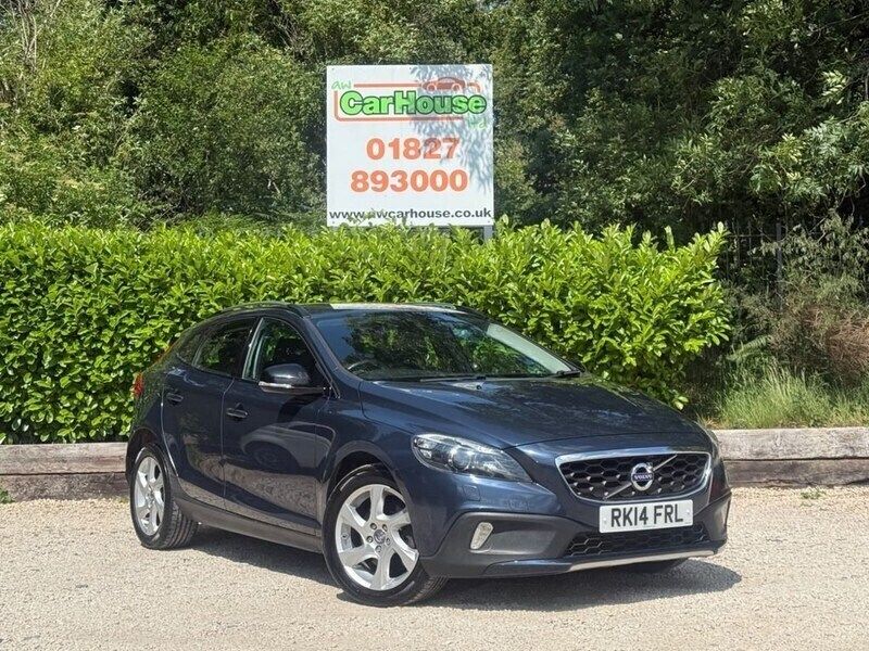 Blue Used 2014 Volvo V40 CC Estate | £6,999 (Fair price) - Image 1/4