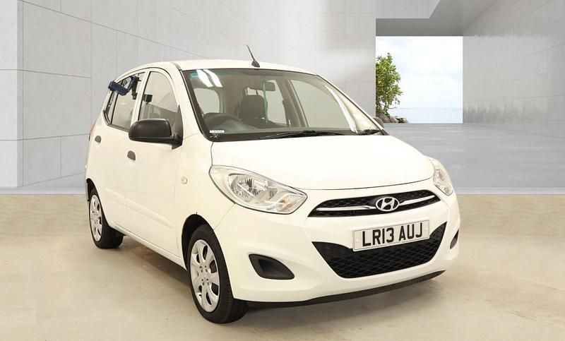 Used Hyundai i10 Classic 2013 White Hatchback