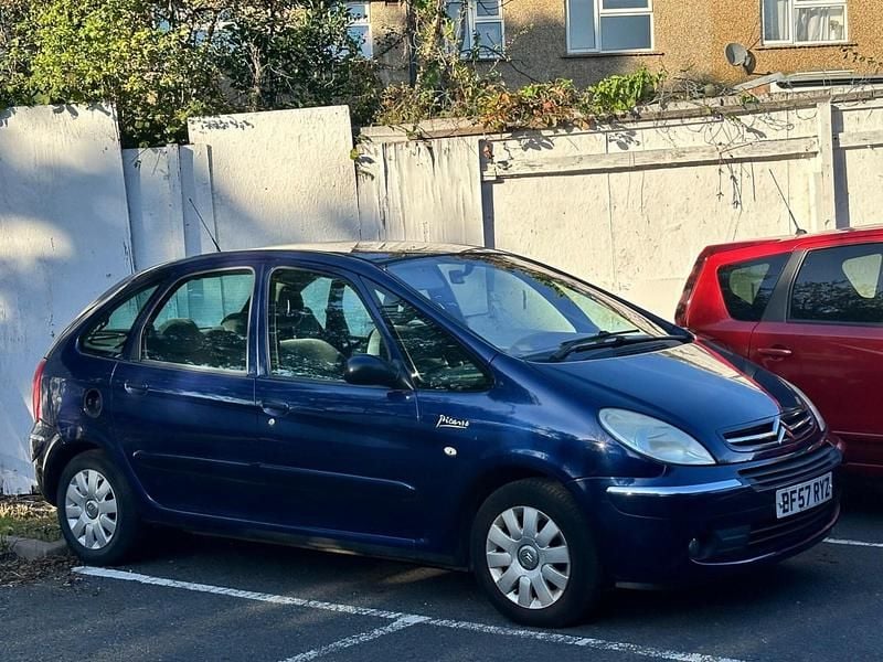 Blue Used 2007 Citroën Xsara Picasso MPV | £1,400 (Fair price) - Image 1/4