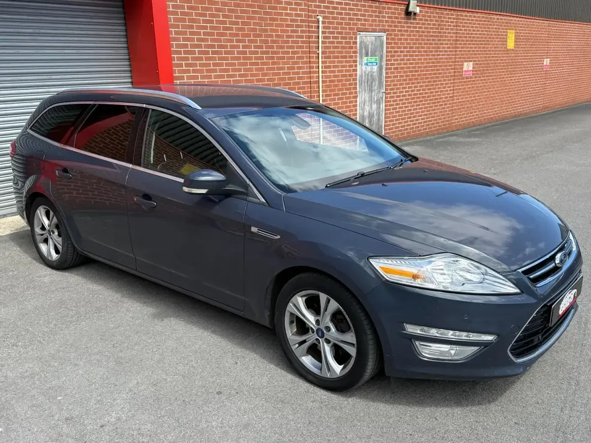 Used Ford Mondeo Business Edition 150 HP (110 kW) 2014 Grey Hatchback