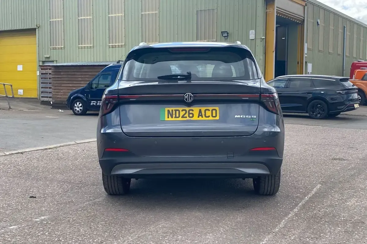 New MG MG5 EV SE 169 kW (231 HP) 2025 Metallic  camden grey Estate