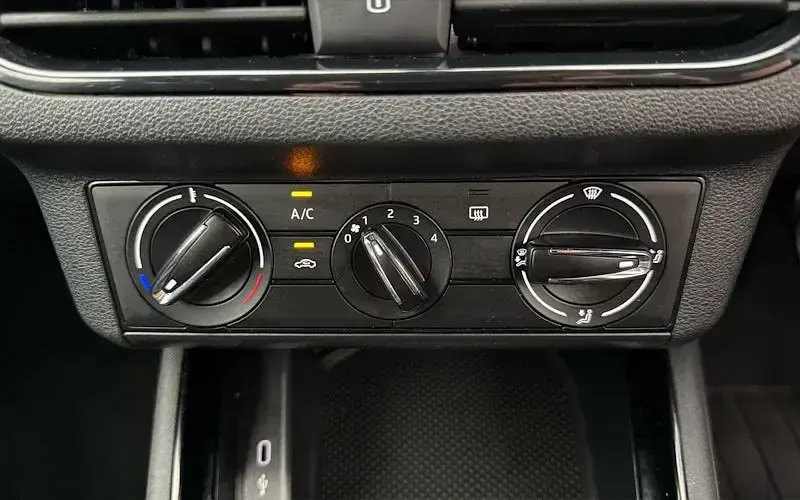 Used Skoda Kamiq SE Drive 95 HP (69 kW) 2023 Grey SUV