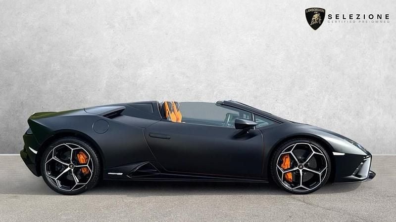 Used Lamborghini Huracán 610 HP (448 kW) 2023 Orange Cabriolet