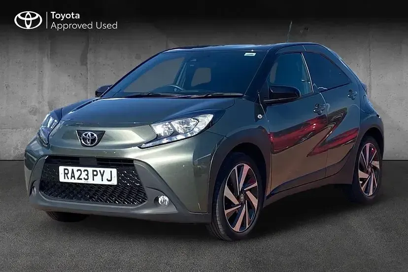 Used Toyota Aygo X 71 HP (52 kW) 2023 Cardamom green with black SUV