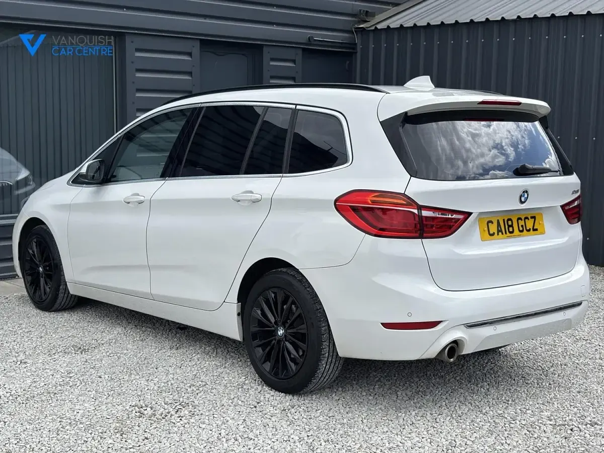 Used BMW 218 Luxury Line 140 HP (102 kW) 2018 White Estate