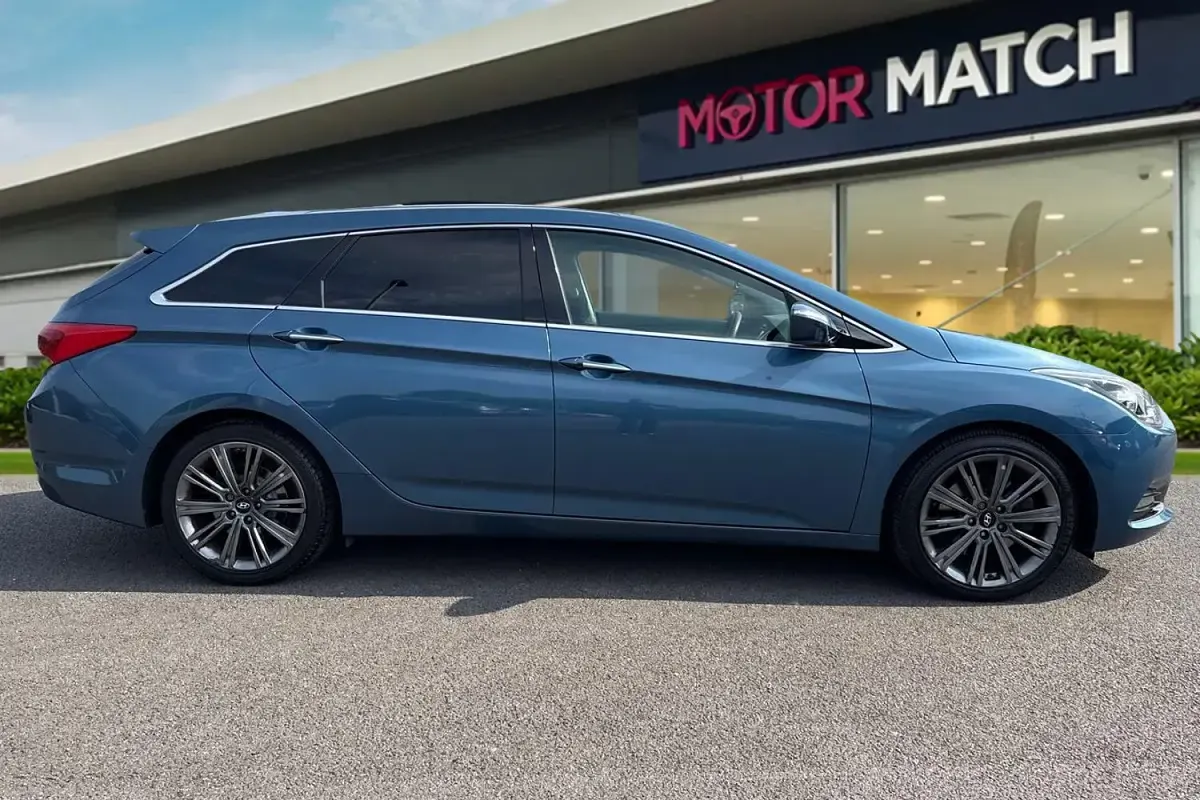 Used Hyundai i40 Premium 2016 Blue Estate