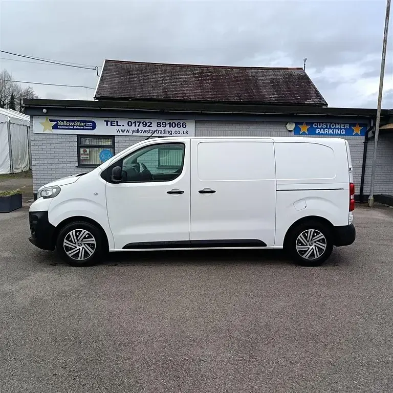 Gebraucht Peugeot Expert Premium 2022 Weiß Van