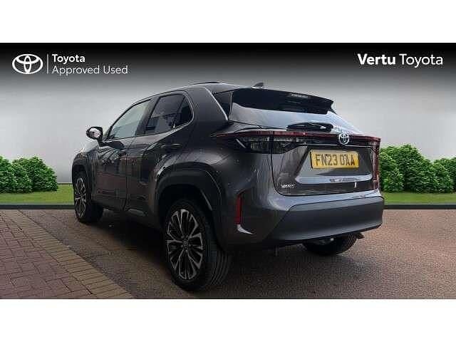Used Toyota Yaris Cross Design 113 HP (83 kW) 2023 Grey SUV