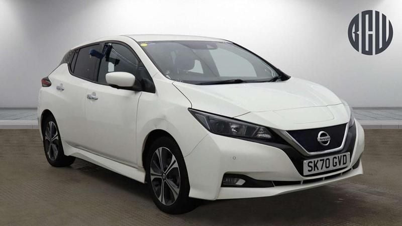 White Used 2020 Nissan Leaf N-Connecta Hatchback | £7,875 (Super price) - Image 1/4