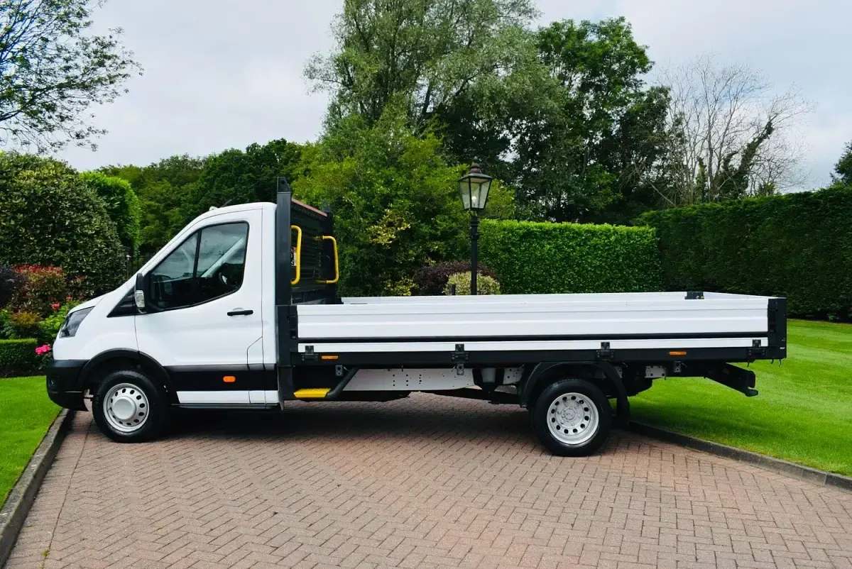 Used Ford Transit 130 HP (95 kW) 2023 White Cabriolet