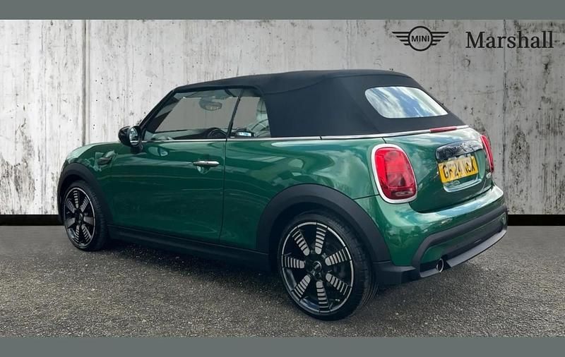 Used Mini Cooper Cabriolet Exclusive 134 HP (98 kW) 2024 Green Cabriolet