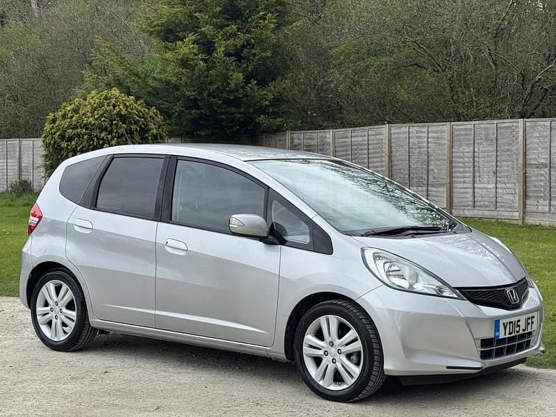 Used Honda Jazz ES 99 HP (72 kW) 2015 Silver Hatchback