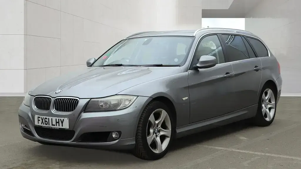 Używany BMW 320 Exclusive 2011 Szary Kombi