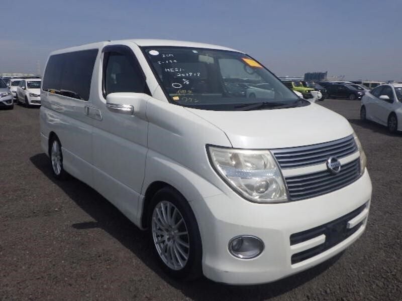 Pearl white Used 2010 Nissan Elgrand MPV | £10,499 (Good price) - Image 1/4