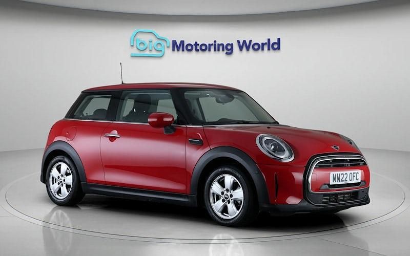 Used Mini Cooper Classic 136 HP (100 kW) 2022 Red Hatchback