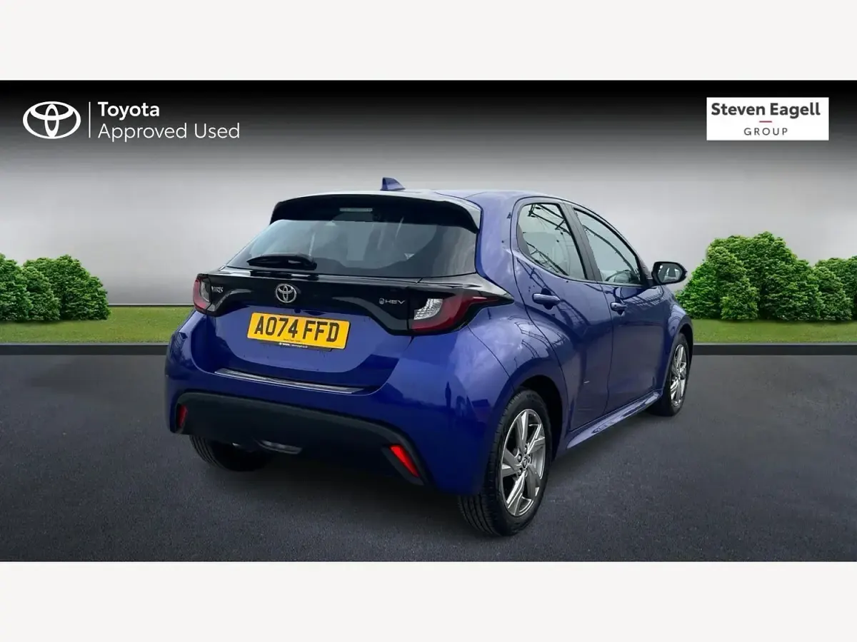 Used Toyota Yaris 2025 Blue Hatchback