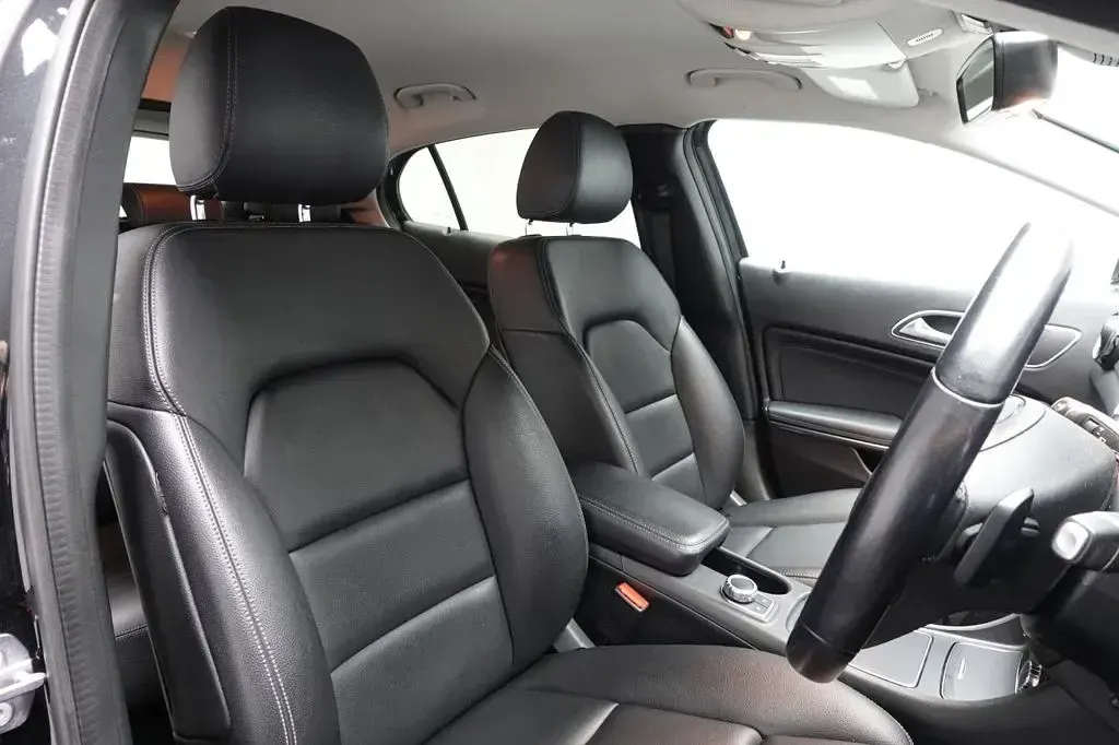 Used Mercedes GLA200 Executive 136 HP (100 kW) 2018 Black SUV