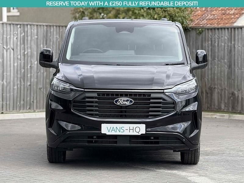 Ny Ford Transit Custom Limited 136 HK (100 kW) 2025 Svart Van