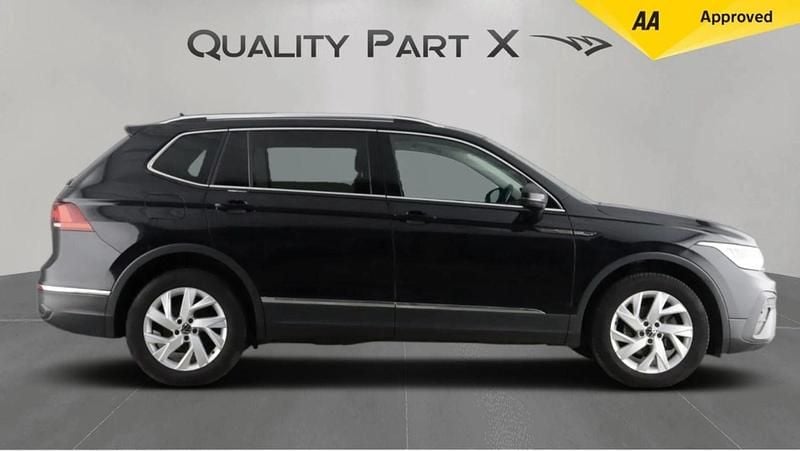 Used VW Tiguan Allspace Life 150 HP (110 kW) 2023 Black SUV