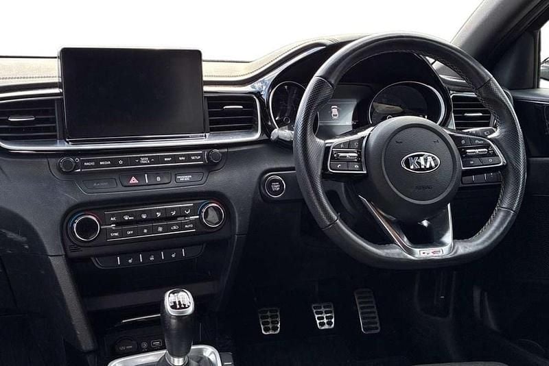 Used Kia ProCeed GT-Line 140 HP (102 kW) 2019 Black Estate