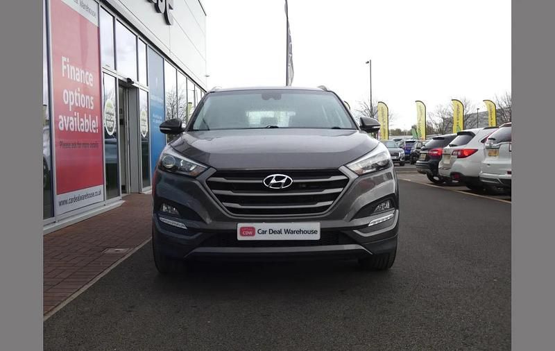 Used Hyundai Tucson SE 113 HP (83 kW) 2016 Grey SUV