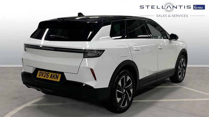Used Vauxhall Grandland X Ultimate 134 HP (98 kW) 2025 White SUV