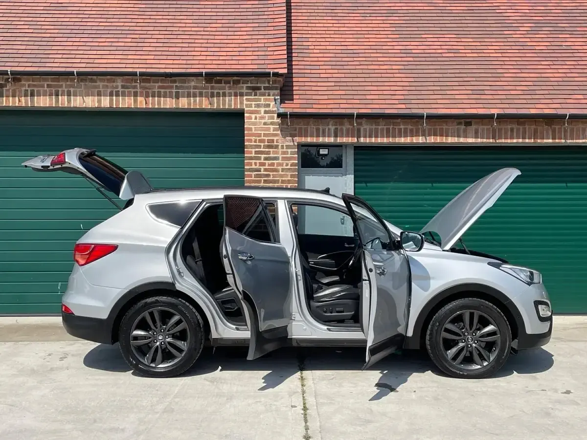 Used Hyundai Santa Fe Premium SE 197 HP (144 kW) 2012 Silver SUV