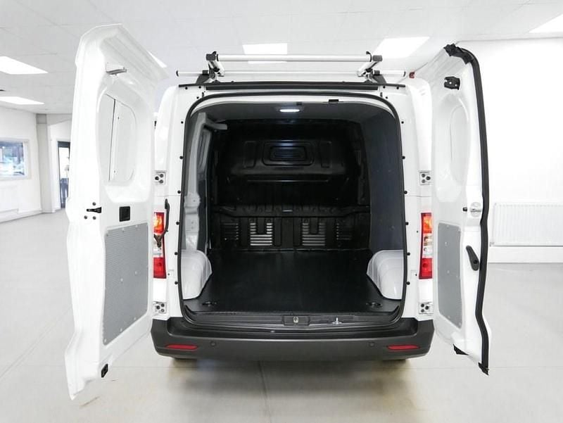 Used Maxus eDeliver 3 89 kW (122 HP) 2024 White Van