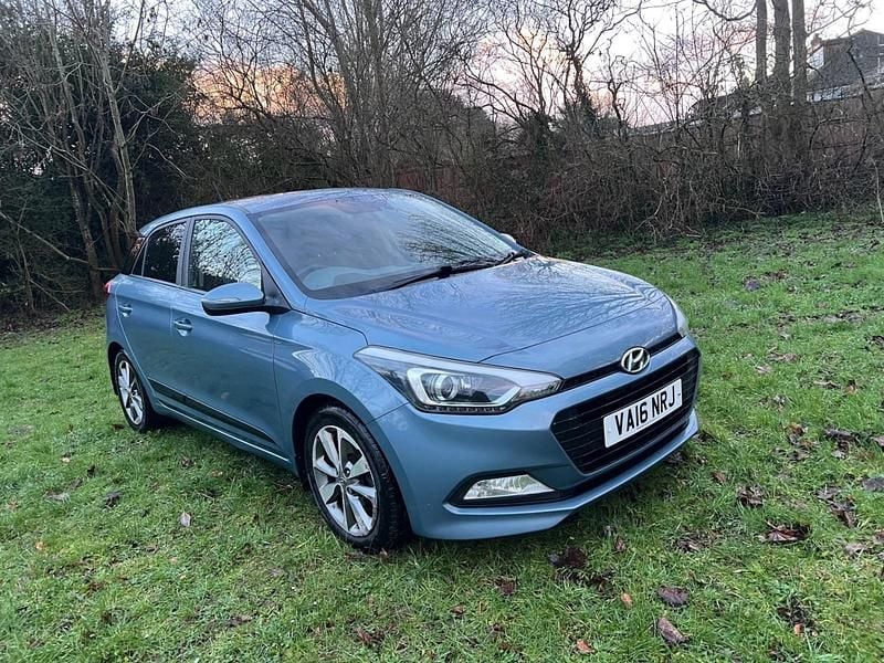 Used Hyundai i20 Premium 2016 Blue Hatchback