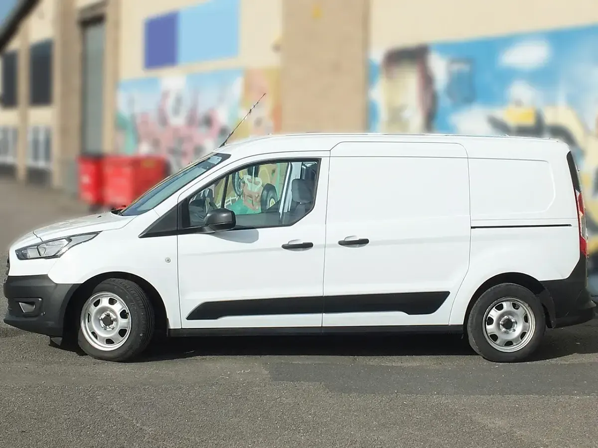 Used Ford Transit Connect 100 HP (73 kW) 2020 White MPV