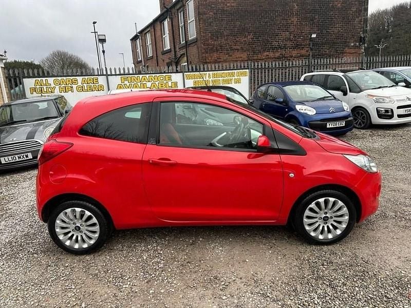 Used Ford Ka Zetec 69 HP (50 kW) 2014 Red Hatchback