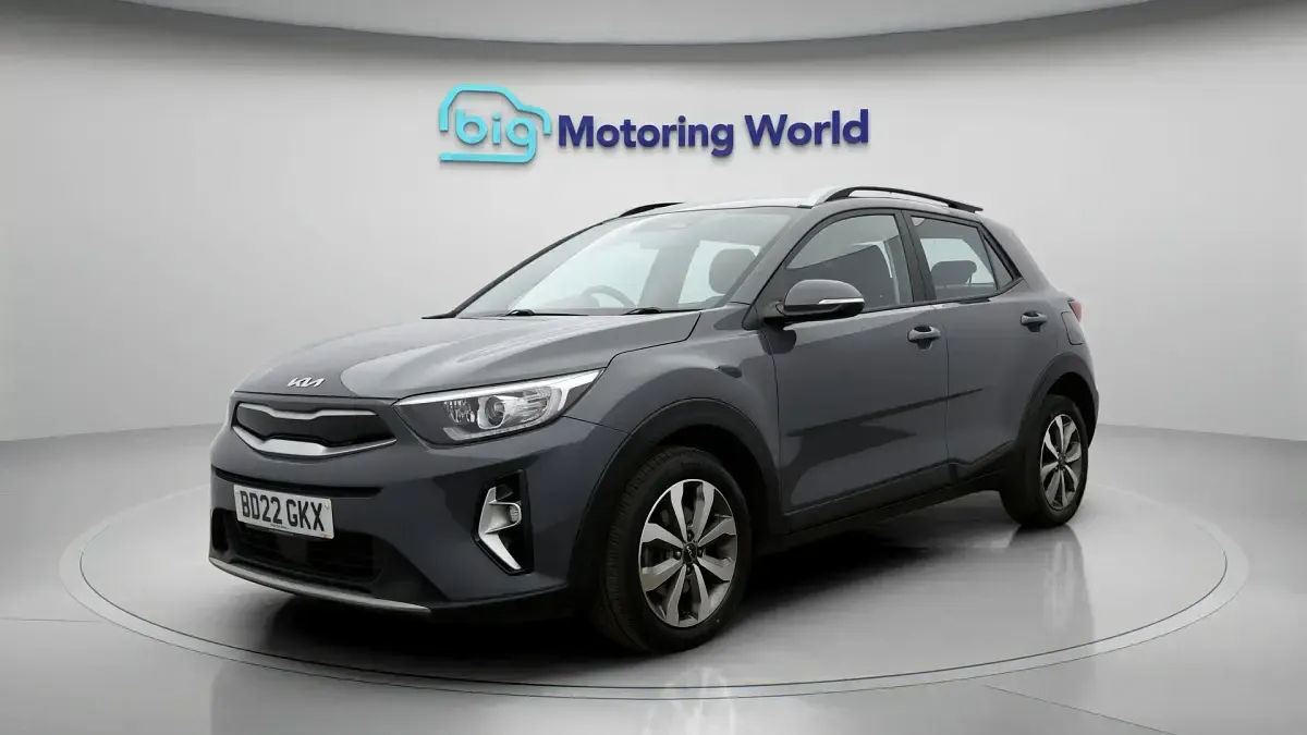 Usado Kia Stonic 99 CV (72 kW) 2022 Gris SUV